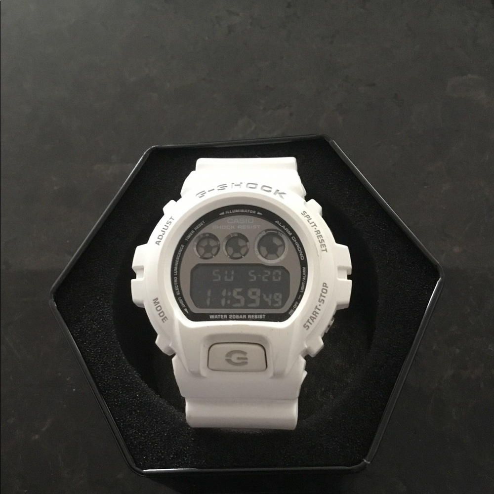 White never worn G Shock watch